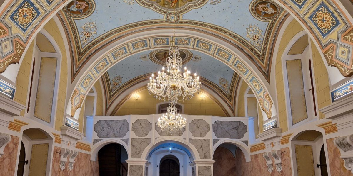 Krištáľové svietidlá ArtCrystal Tomeš pre kostol sv. Stefana v Chorvátsku