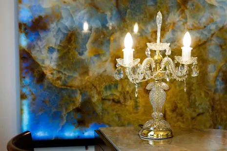 Luxusné stolné lampy - ako vybrať perfektné osvetlenie pre váš domov