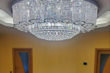 Luxusná vila v Poděbradoch žiari českým krištáľom (CZ)